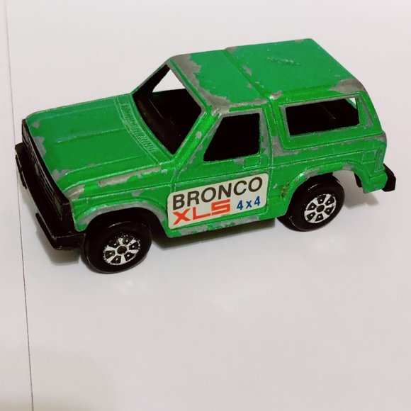 Vintage Tootsietoy Tootsie Ford Bronco XLS 4X4 Diecast 1/48 O Scale Green Bronco - Picture 1 of 6